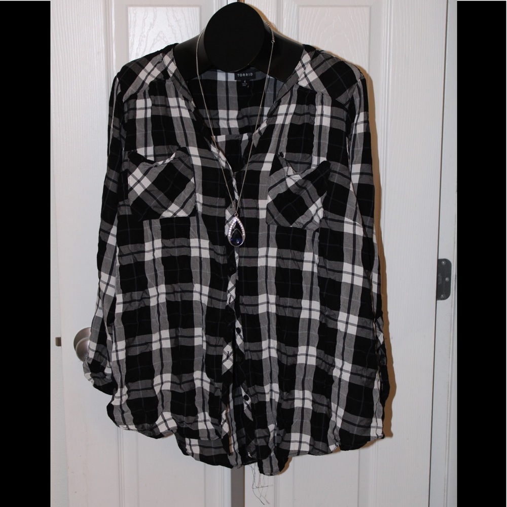 🏳️‍🌈Gently used black and navy tunic🏳️‍🌈